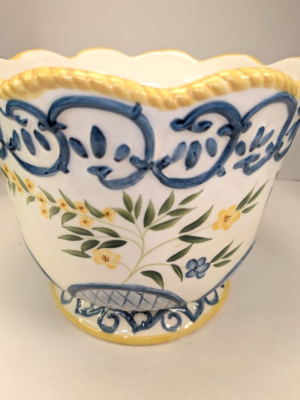 Large French Provincial Footed Cachepot | Raised Blue Relief & Rope Rim - Picture 4 of 16